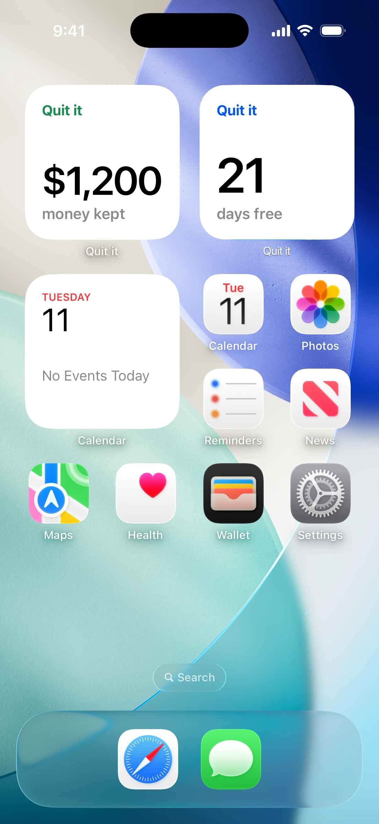 iPhone home screen with the Quit it widgets: $1,200 money kept and 21 days free